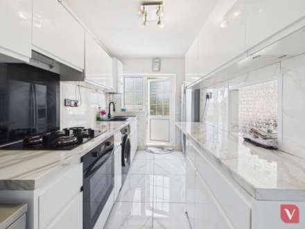 Aldenham Close, Luton, Image 3