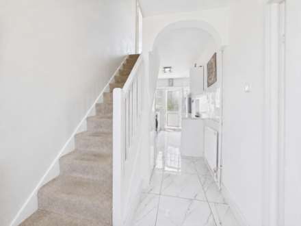 Aldenham Close, Luton, Image 4