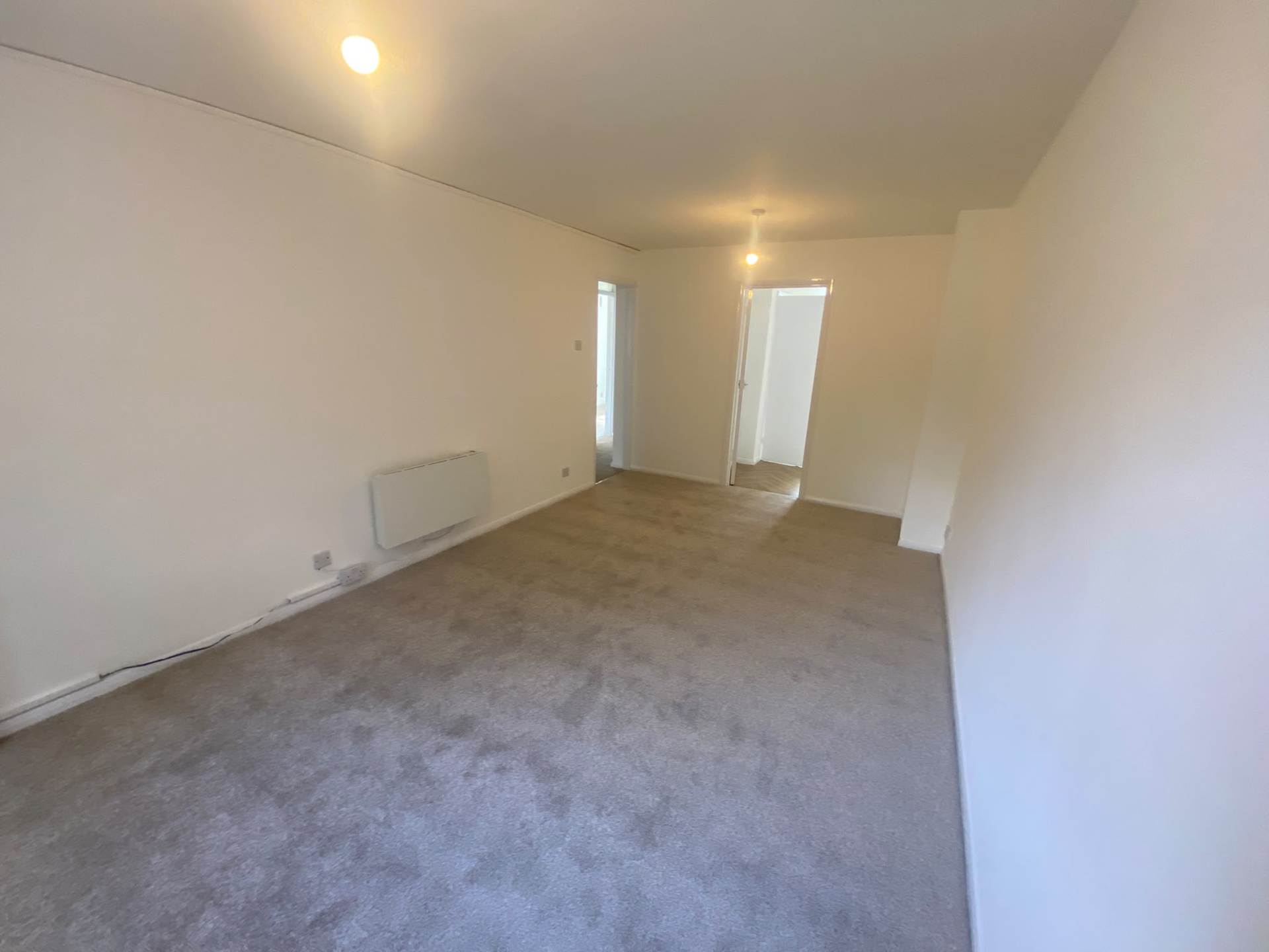 Copenhagen Close, Luton, Image 2