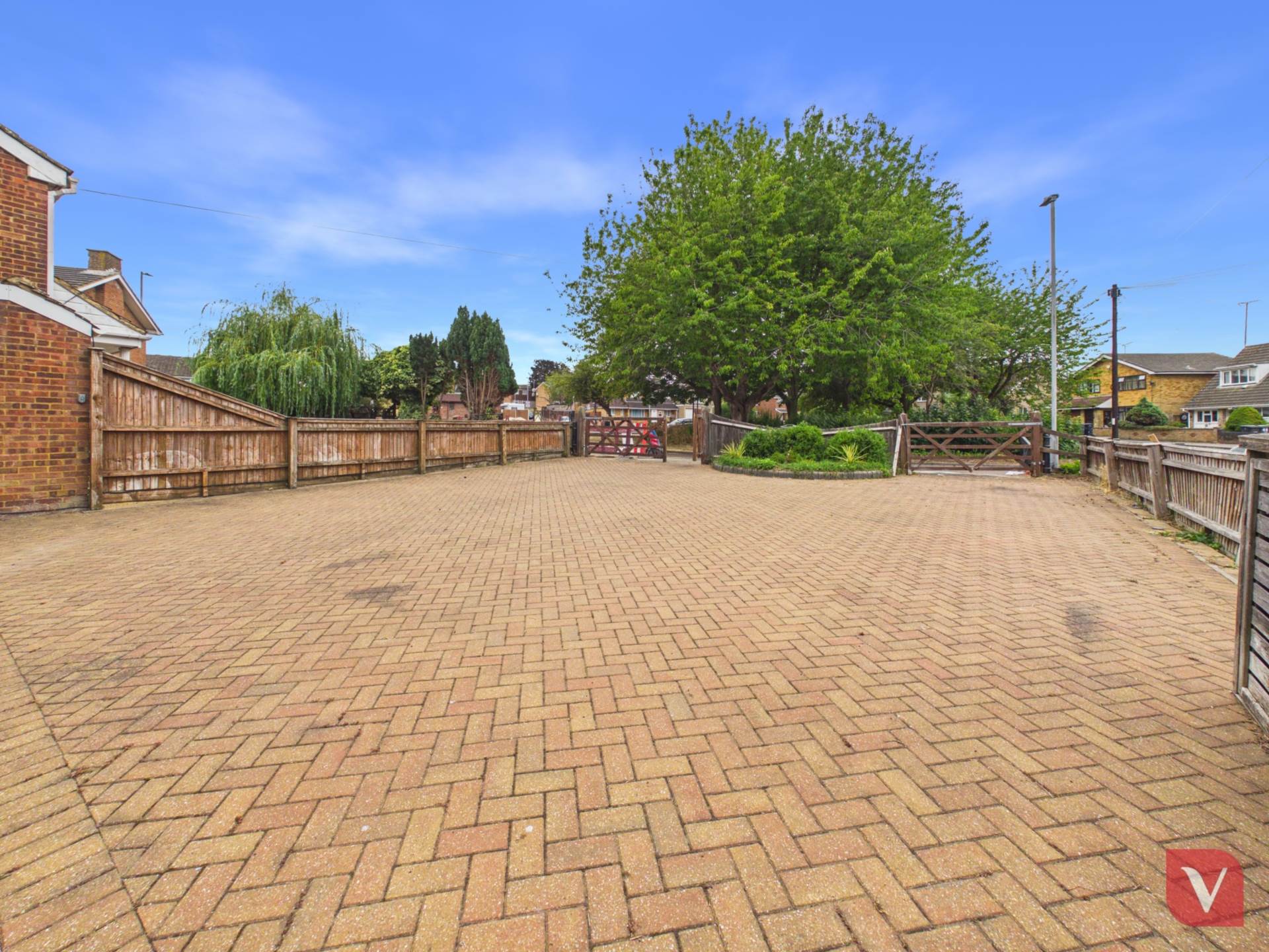 Wheatfield Road, Luton, Image 18
