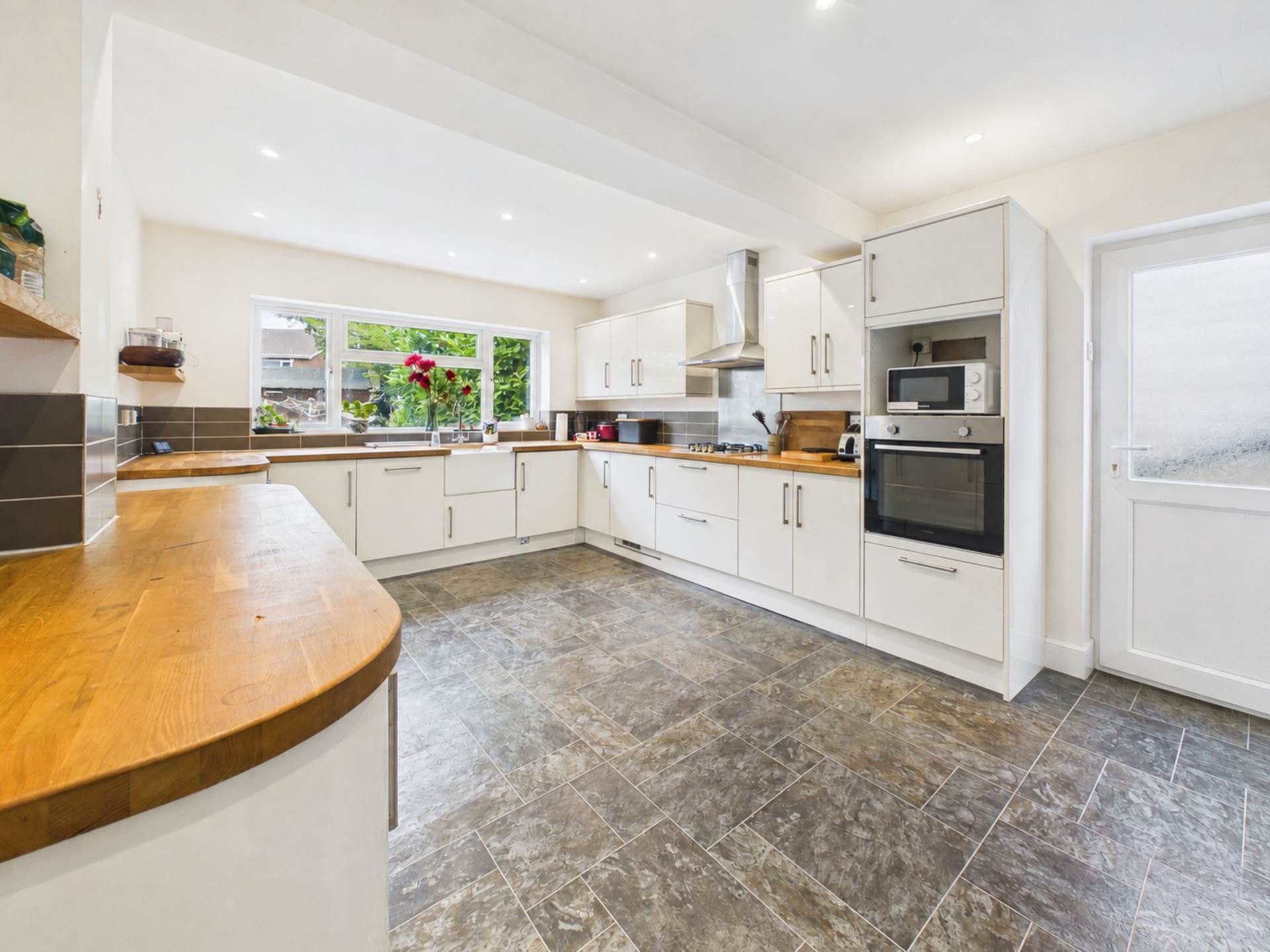Wheatfield Road, Luton, Image 2