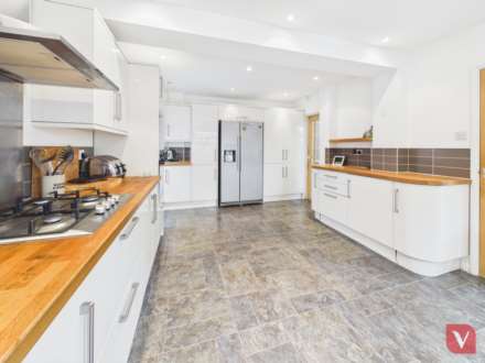 Wheatfield Road, Luton, Image 6