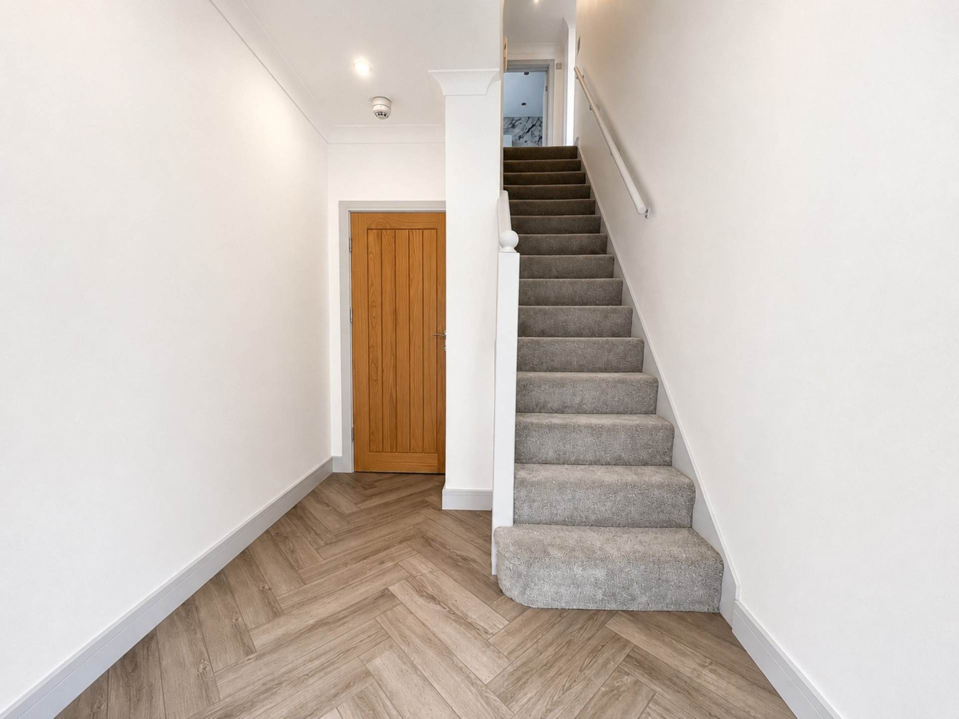 Marsh Road, Luton, Image 2