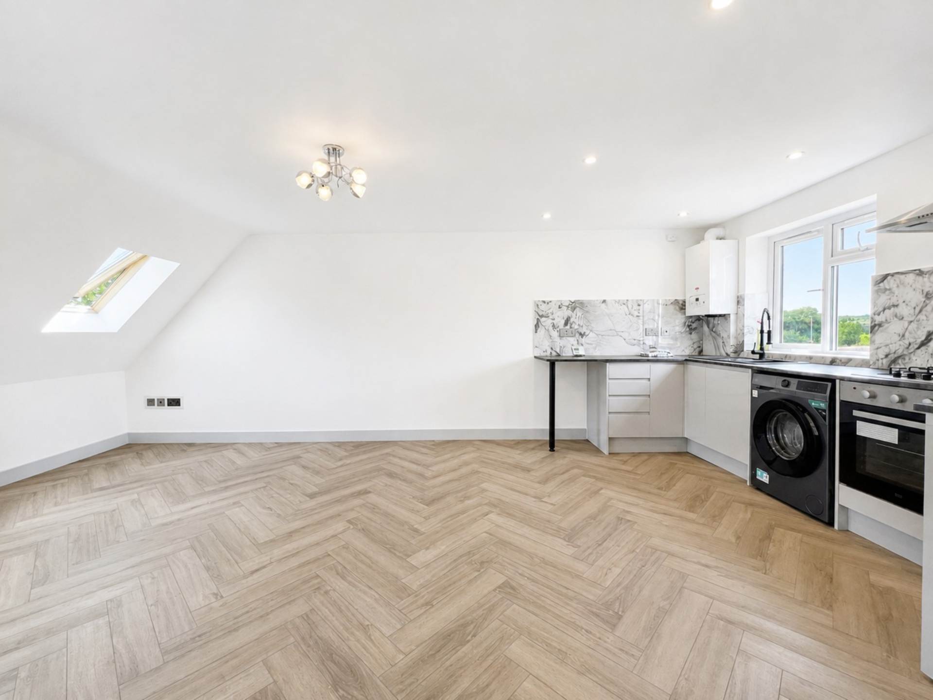 Marsh Road, Luton, Image 4