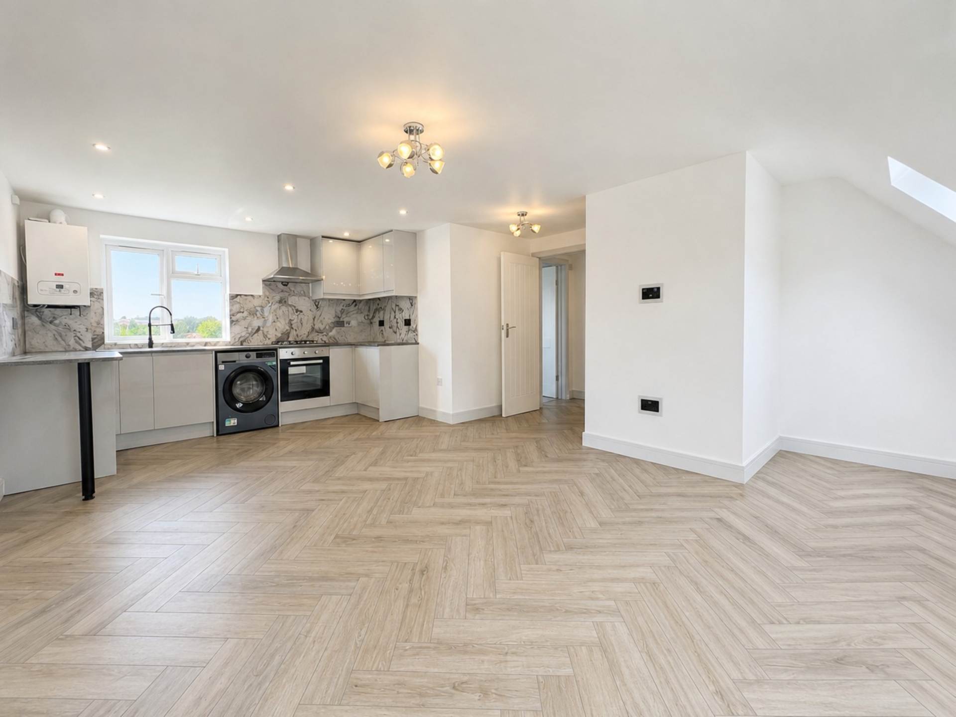 Marsh Road, Luton, Image 5