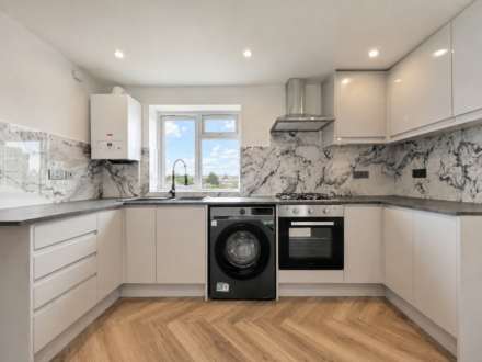 Marsh Road, Luton, Image 6