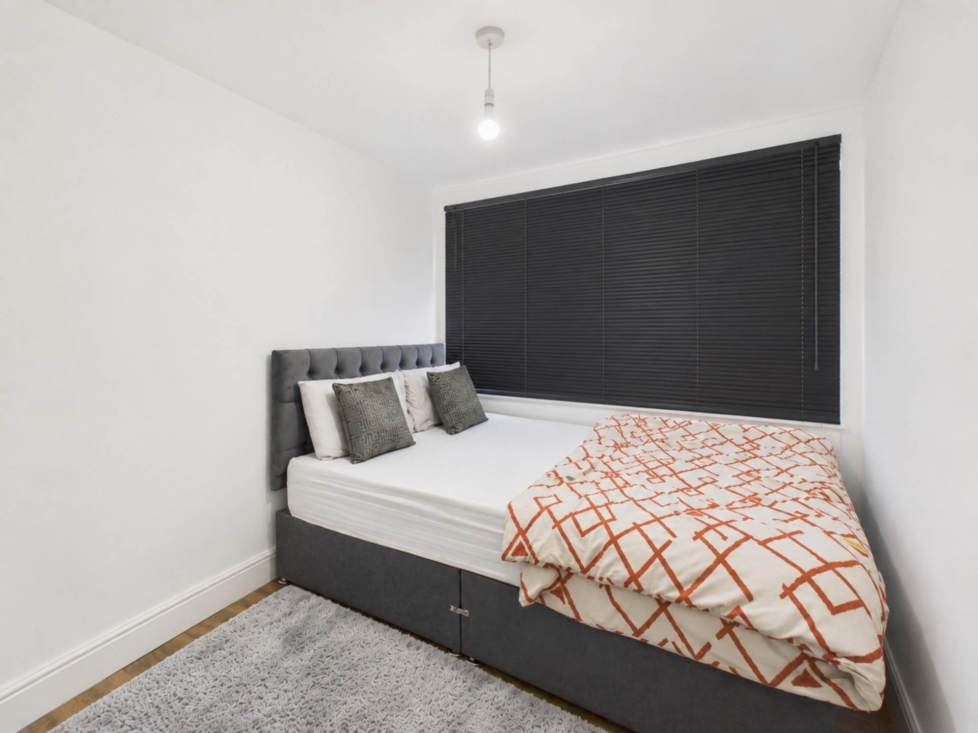 Dunstable Road, Luton, Image 10