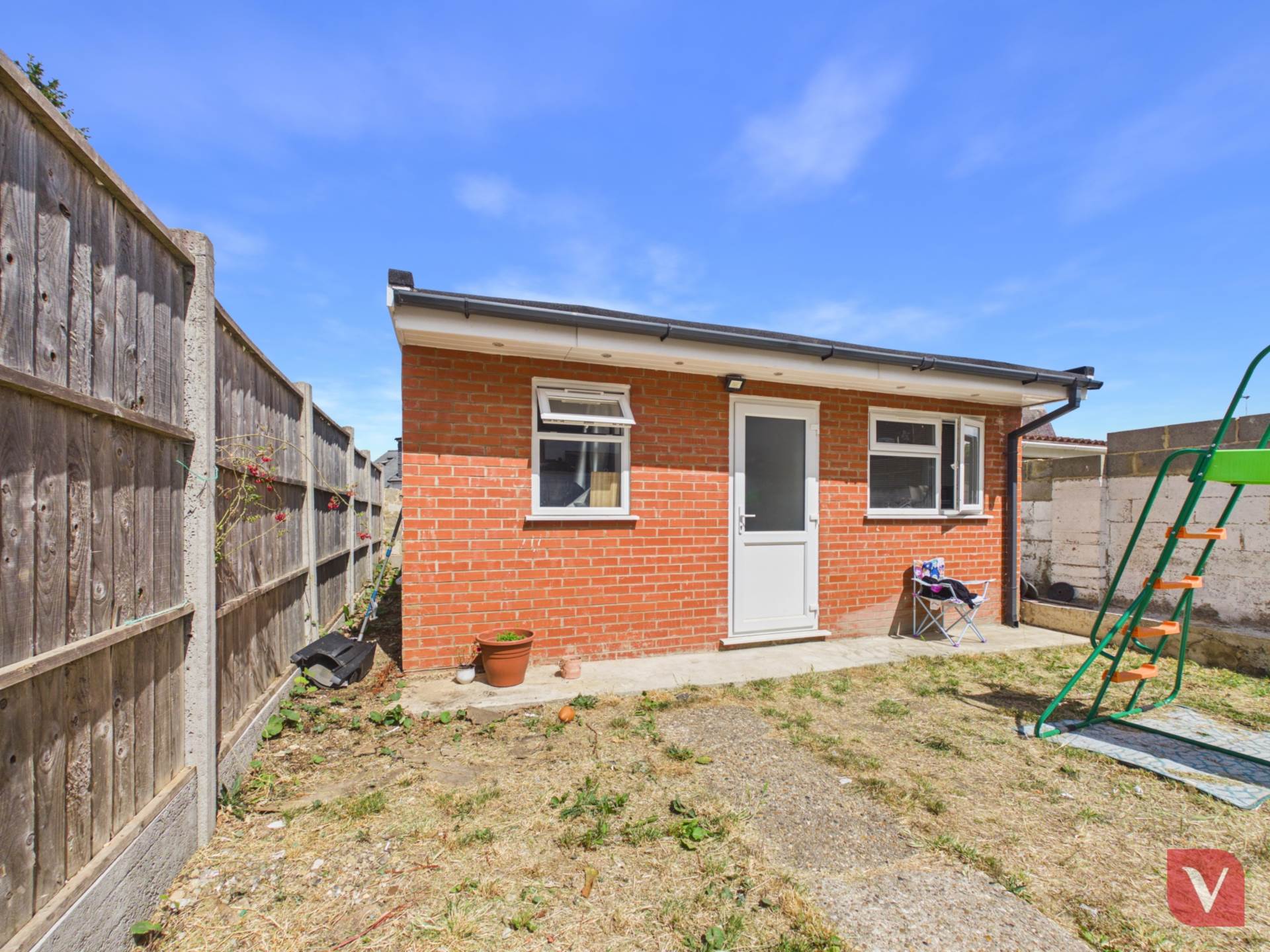 Dunstable Road, Luton, Image 12