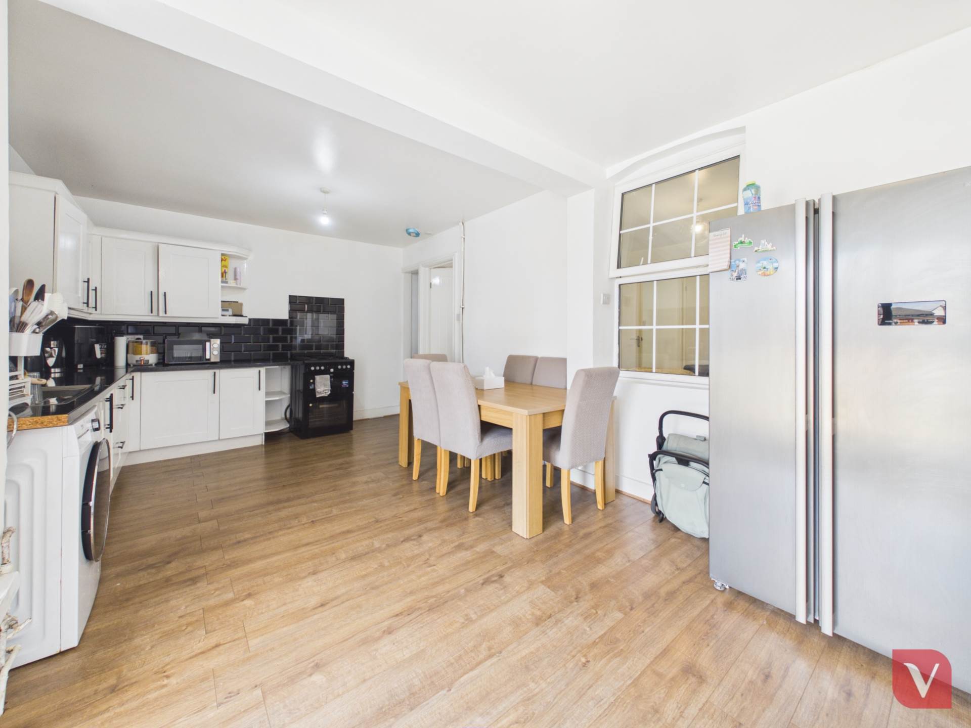 Dunstable Road, Luton, Image 13