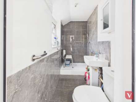 Dunstable Road, Luton, Image 15