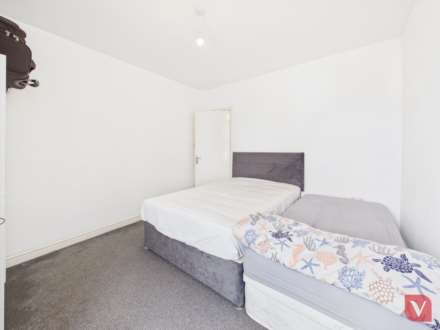 Dunstable Road, Luton, Image 16