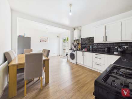 Dunstable Road, Luton, Image 3