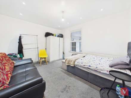 Dunstable Road, Luton, Image 8