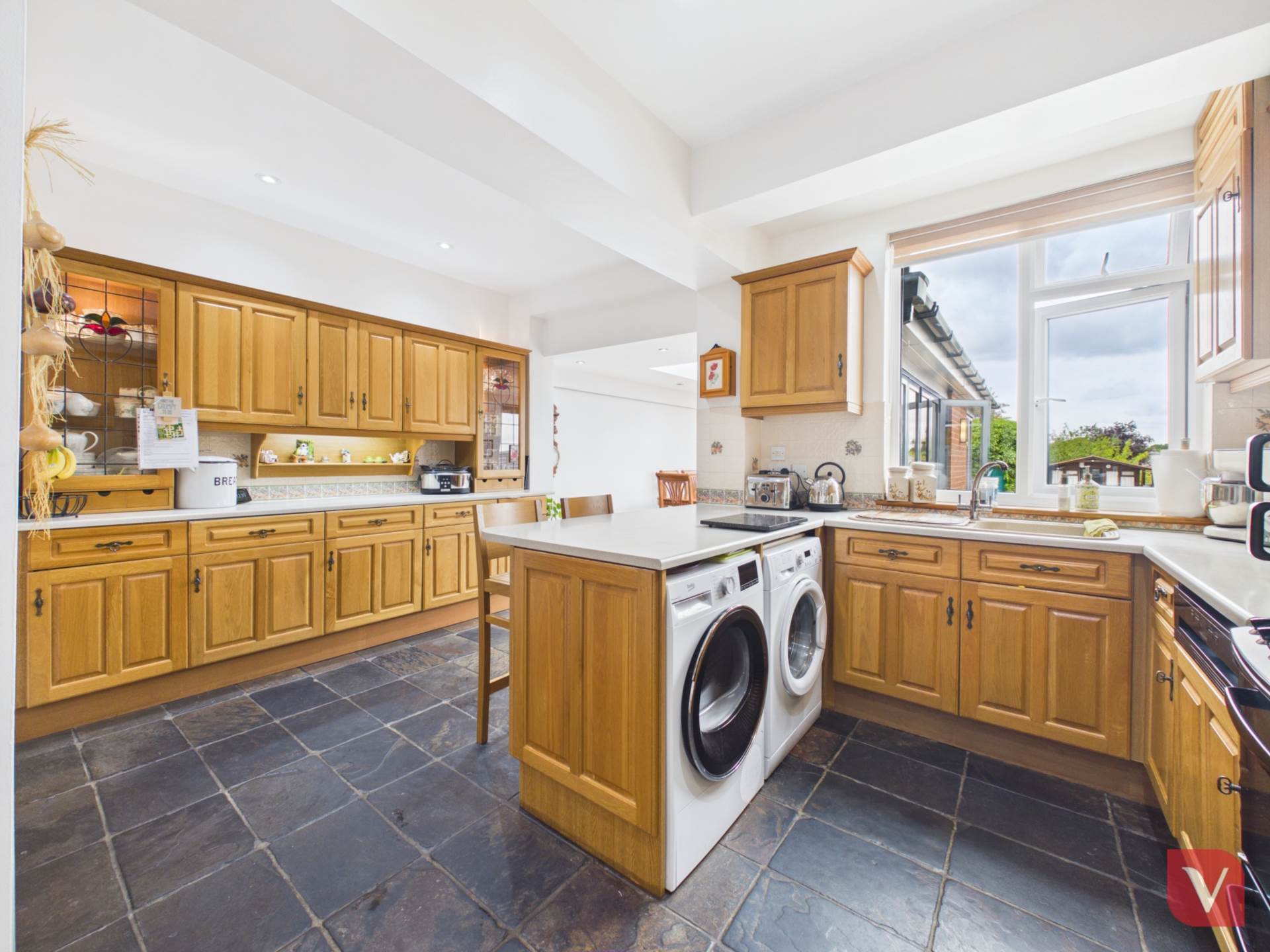 Hitchin Road, Luton, Image 8