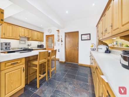 Hitchin Road, Luton, Image 22