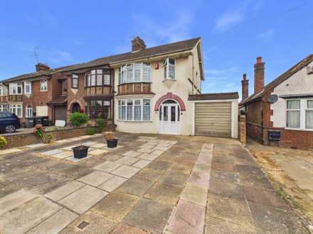 Hitchin Road, Luton, Image 1