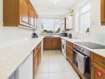 Hitchin Road, Luton, Image 5