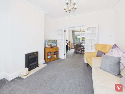 Hitchin Road, Luton, Image 8