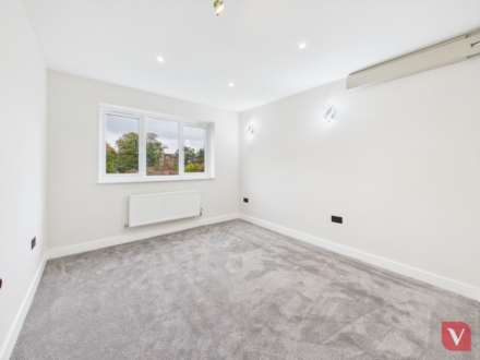 Brook Court, Luton, Image 4