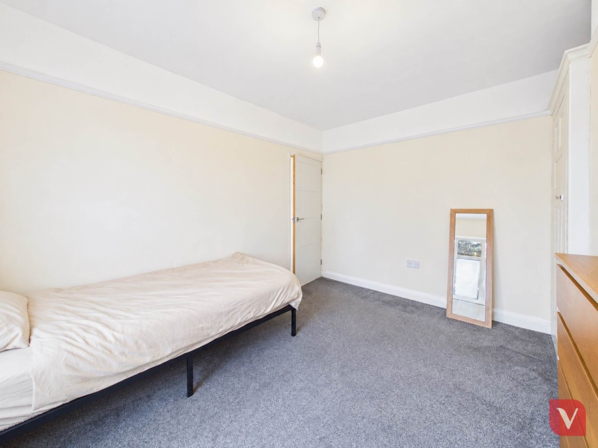 Dunstable Road, Luton, Image 8