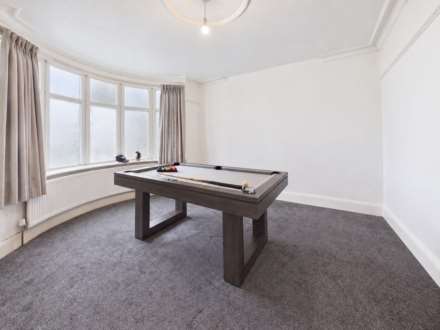 Dunstable Road, Luton, Image 2