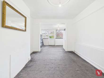 Dunstable Road, Luton, Image 5