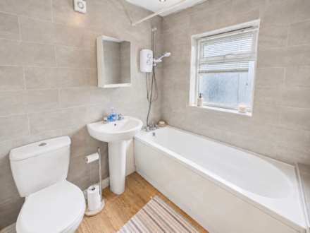 Dunstable Road, Luton, Image 6