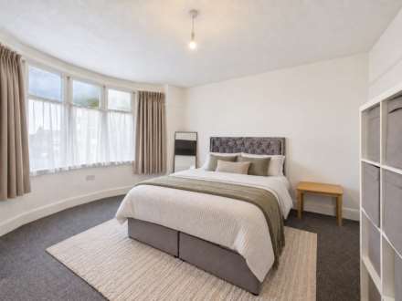 Dunstable Road, Luton, Image 7