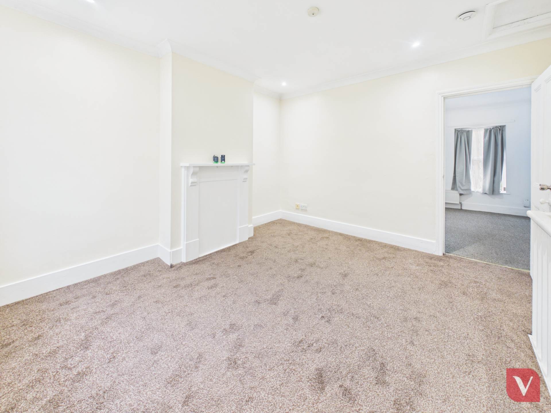 Grove Road, Luton, Image 6