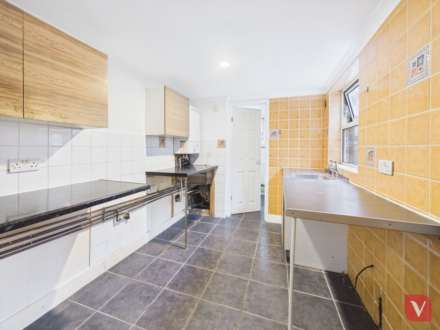 Grove Road, Luton, Image 4