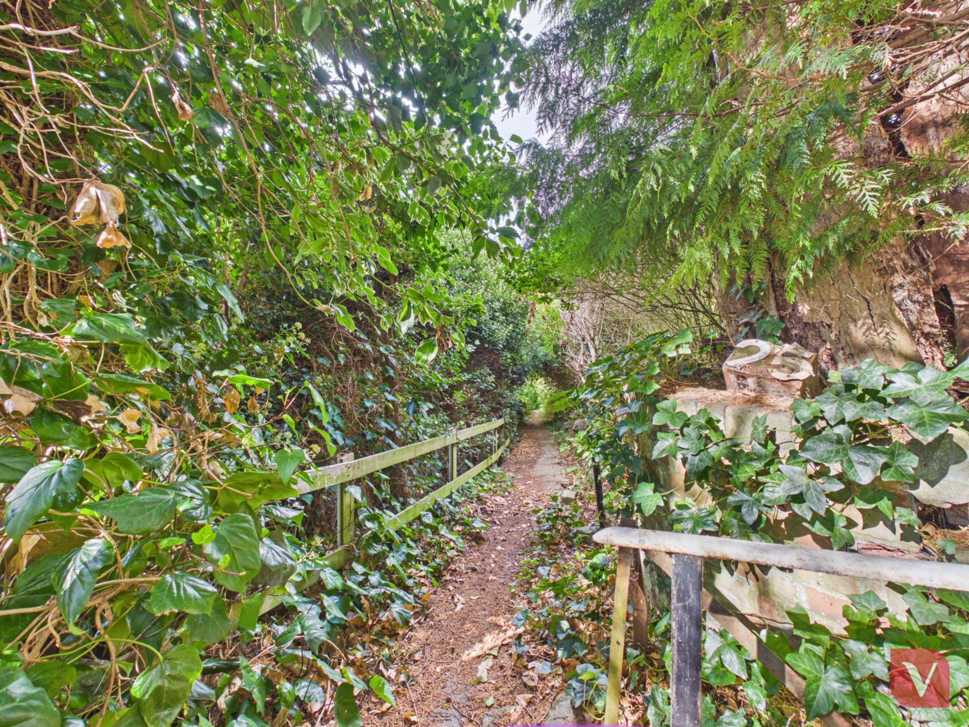 Mountfield Road & Plot of Land from Wardown Crescent, Image 12