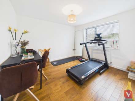 Felstead Way, Luton, Image 11