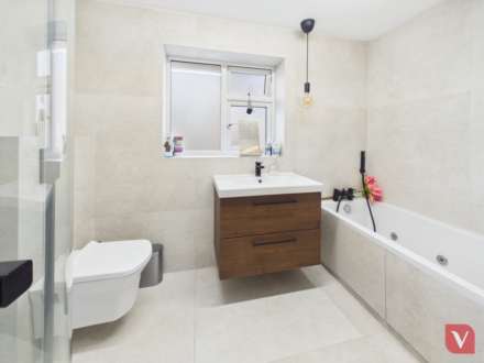 Felstead Way, Luton, Image 24