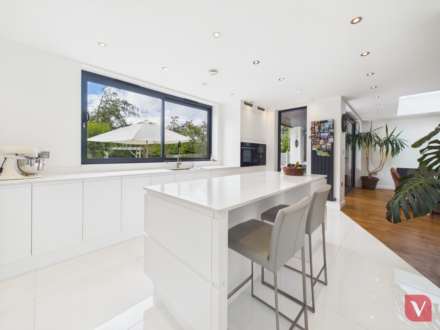 Felstead Way, Luton, Image 7