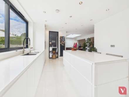 Felstead Way, Luton, Image 8