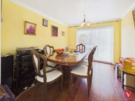 Turnpike Drive, Luton, Image 5