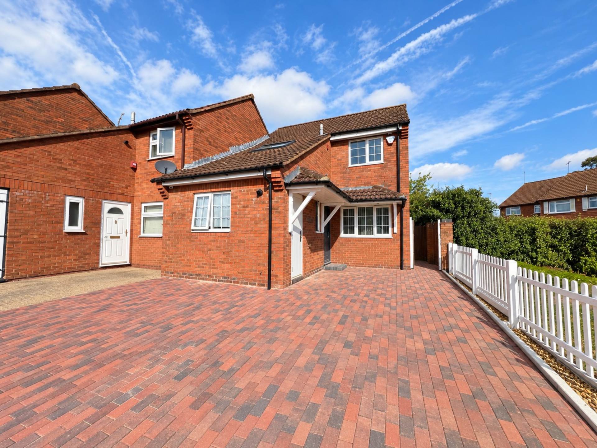 Anmer Gardens, Luton, Image 1