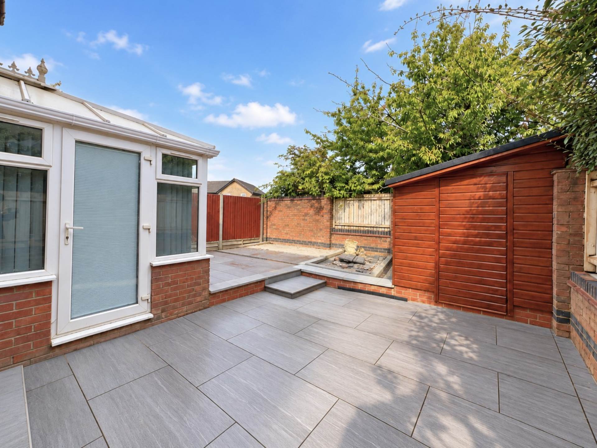 Anmer Gardens, Luton, Image 21