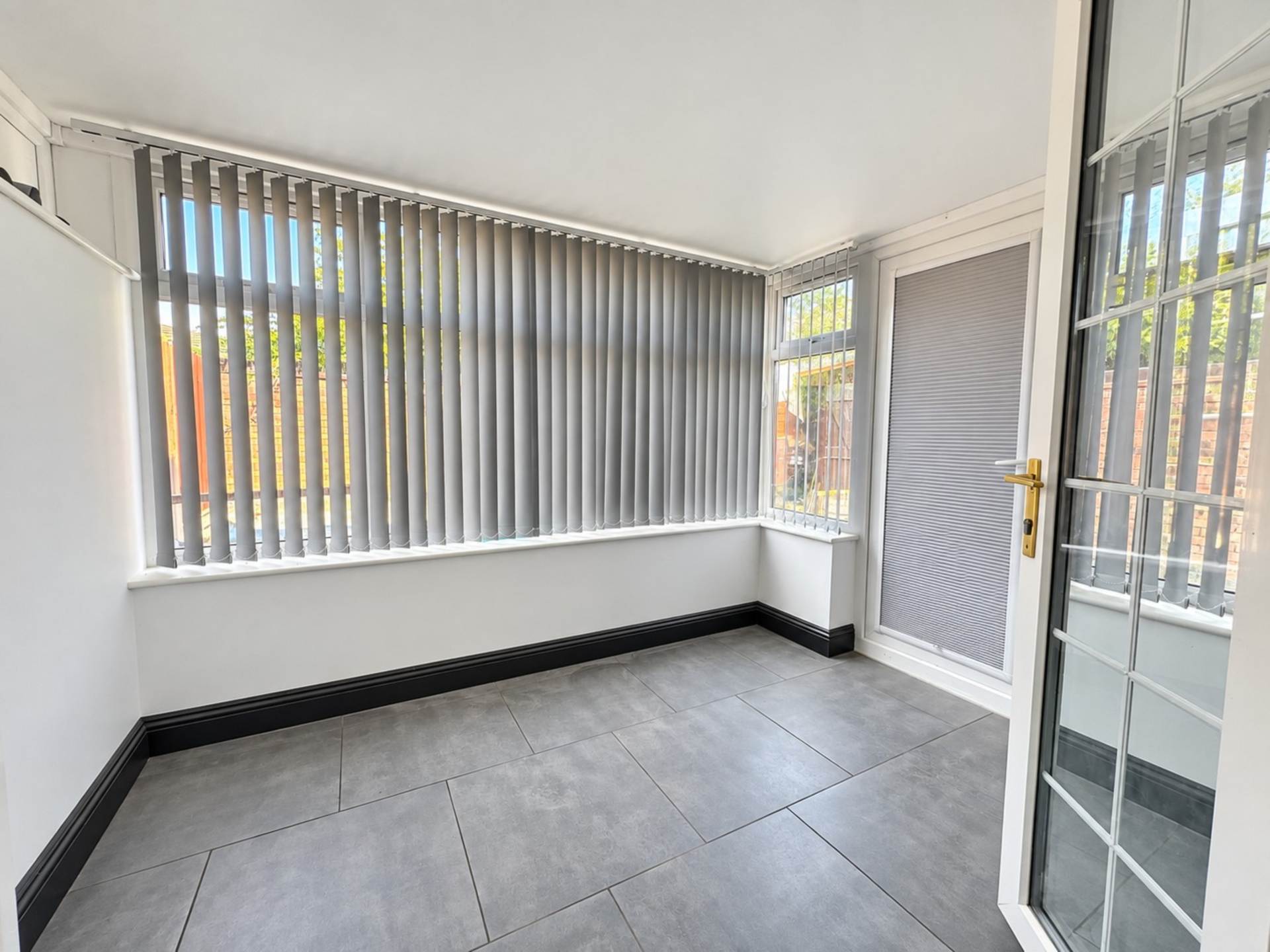 Anmer Gardens, Luton, Image 9