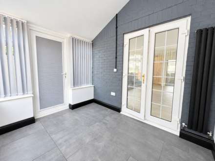 Anmer Gardens, Luton, Image 10