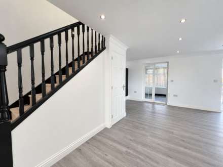 Anmer Gardens, Luton, Image 2