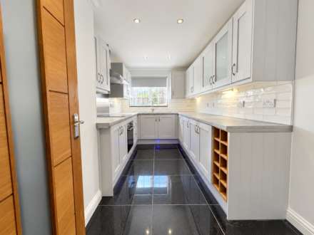 Anmer Gardens, Luton, Image 5