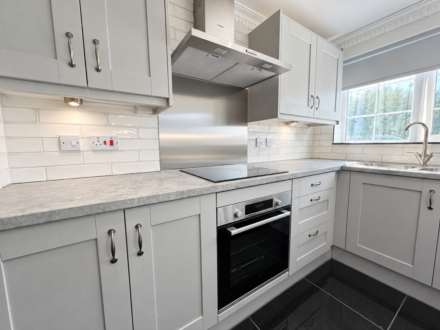 Anmer Gardens, Luton, Image 7