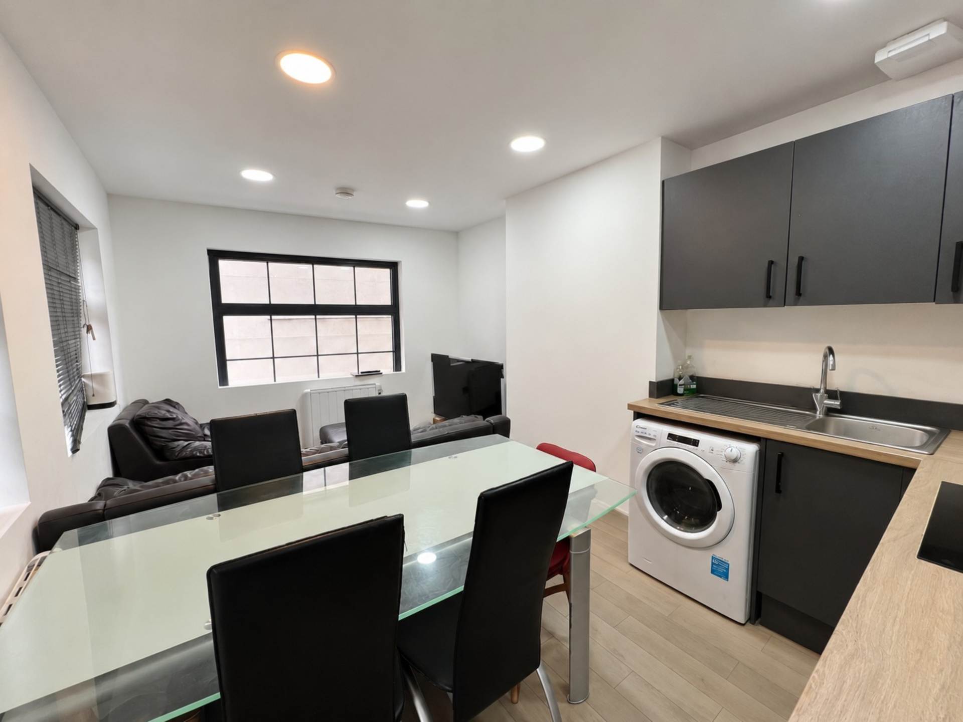 Dunstable Place, Luton, Image 2