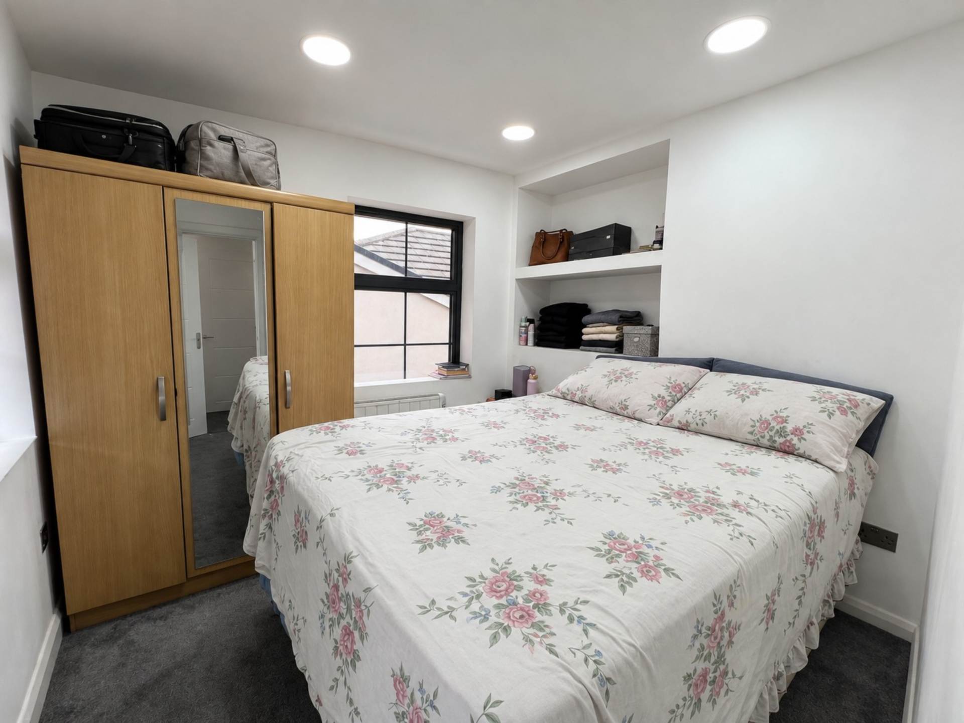 Dunstable Place, Luton, Image 5