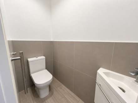 Dunstable Place, Luton, Image 4