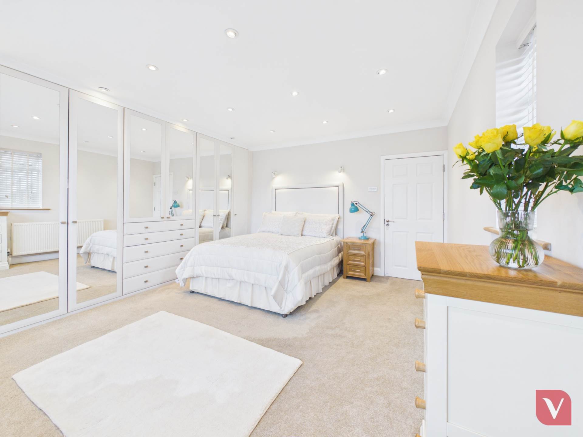 Heywood Drive, Luton, Image 4