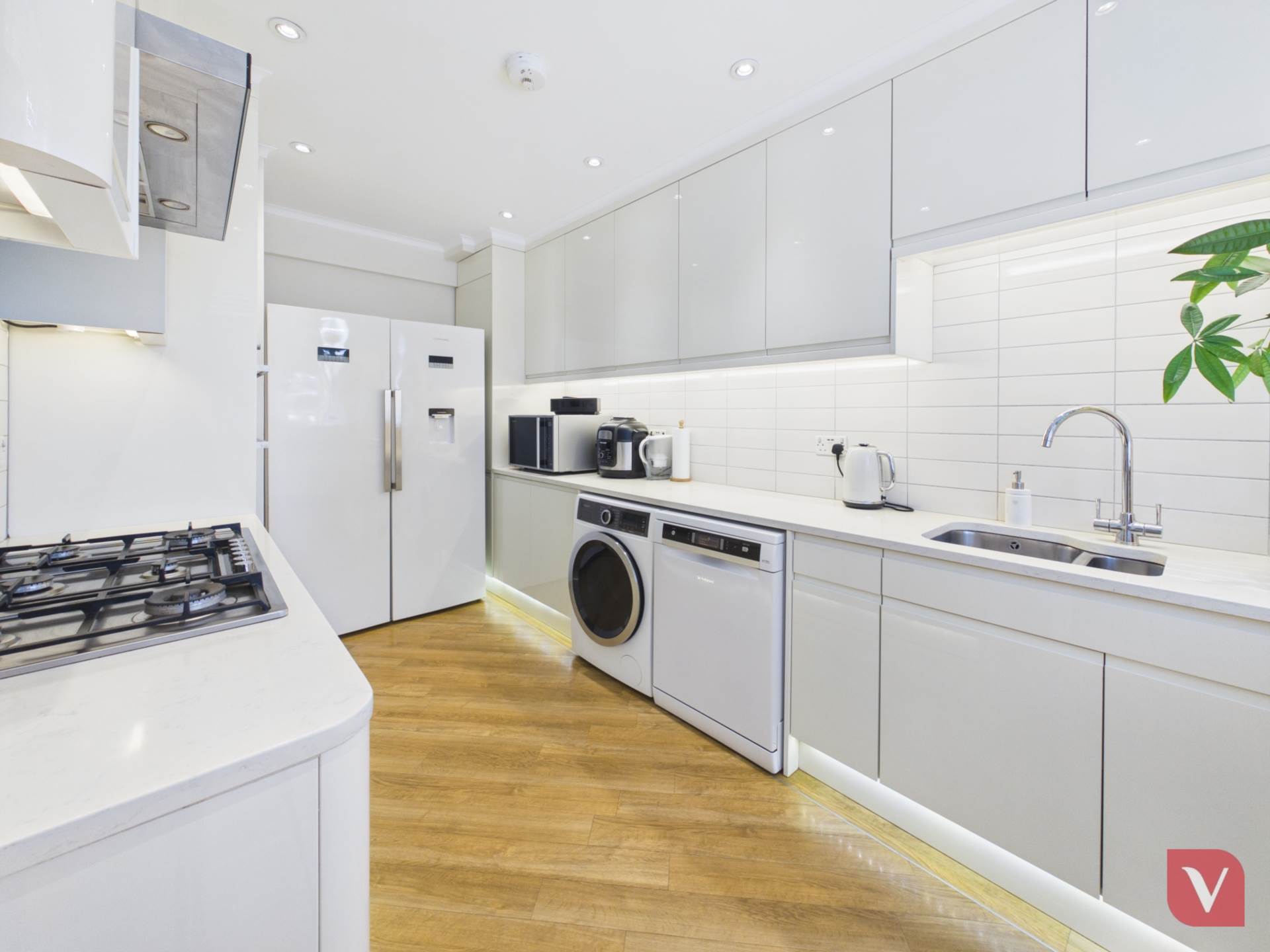 Heywood Drive, Luton, Image 6