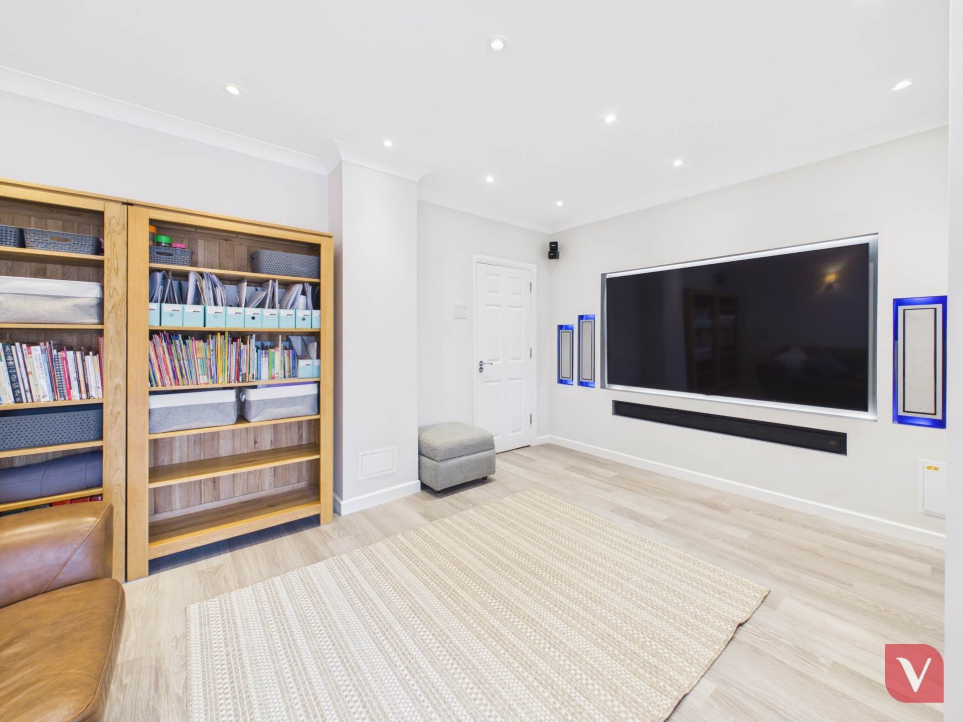 Heywood Drive, Luton, Image 7