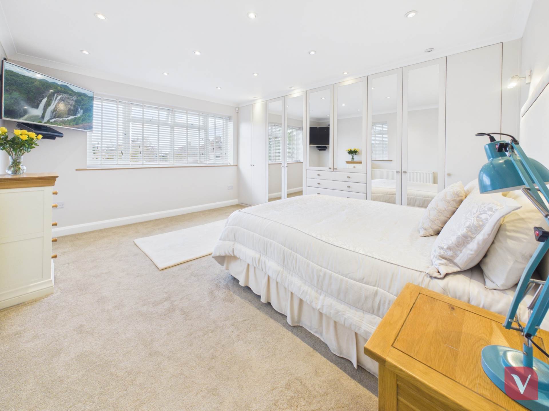 Heywood Drive, Luton, Image 9